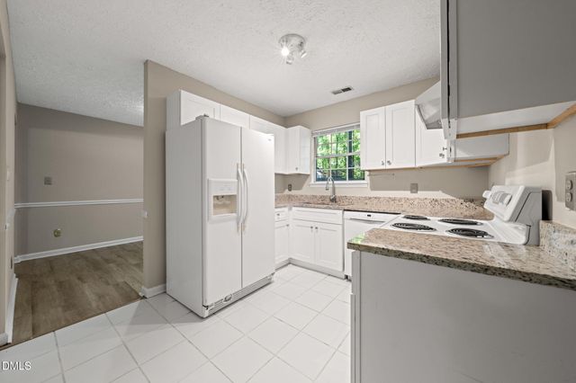 2729 Goshawk Lane, Raleigh, NC 27603