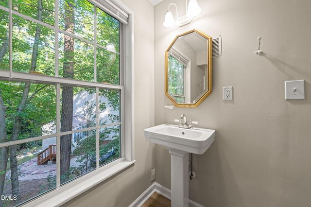 2729 Goshawk Lane, Raleigh, NC 27603