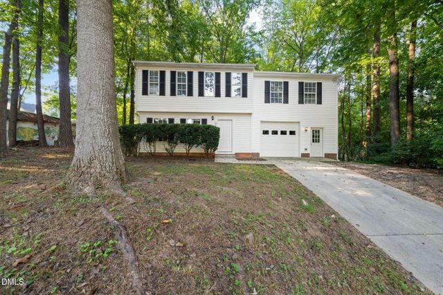 2729 Goshawk Lane, Raleigh, NC 27603