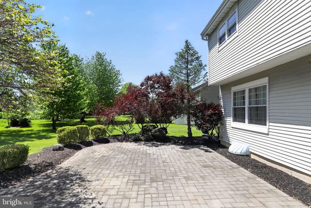 102 GROUSE CT, North Wales, PA 19454