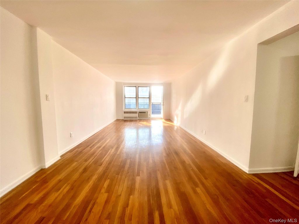 41-25 Kissena Boulevard 2S, Flushing, NY 11355 — exterior