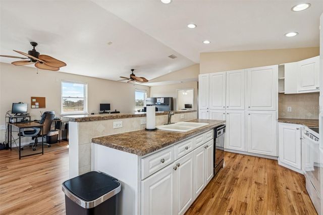 4026 MCINTOSH ESTATES LANE, Plant City, FL 33565