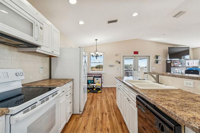 4026 MCINTOSH ESTATES LANE, Plant City, FL 33565