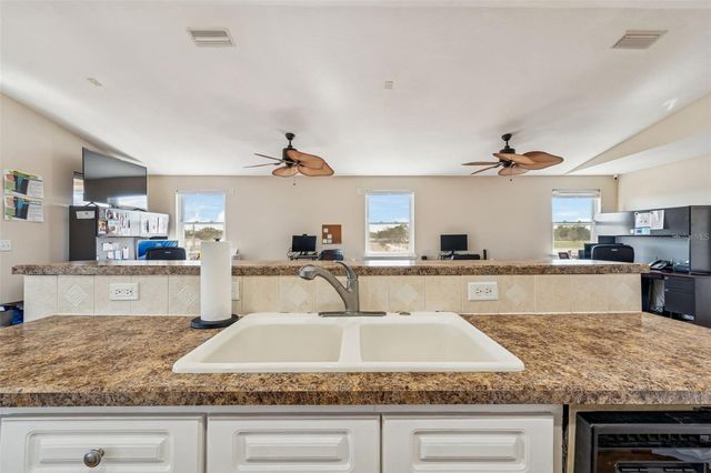 4026 MCINTOSH ESTATES LANE, Plant City, FL 33565