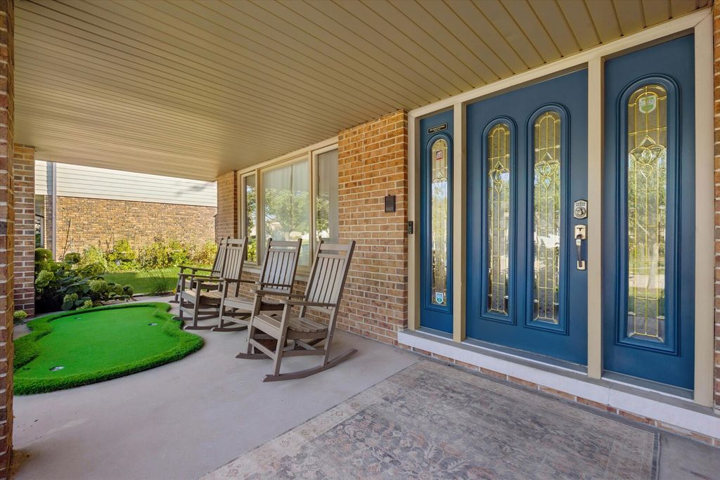 6645 Sheffield Lane, Willowbrook, IL 60527 — photo 2