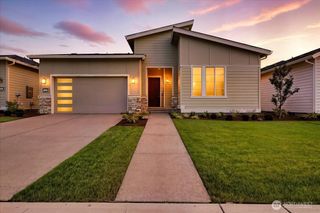 14812 206th Avenue E #2555, Bonney Lake, WA 98391