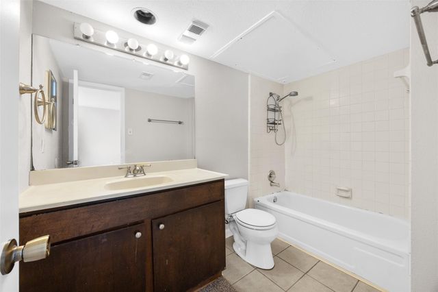 2100 Wilcrest Drive 130, Houston, TX 77042