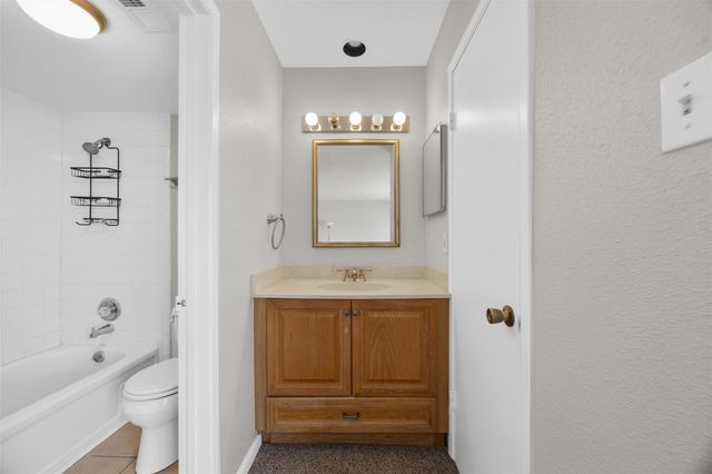 2100 Wilcrest Drive 130, Houston, TX 77042