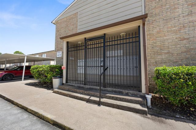 2100 Wilcrest Drive 130, Houston, TX 77042