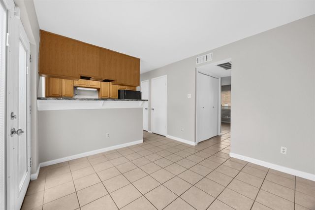 2100 Wilcrest Drive 130, Houston, TX 77042