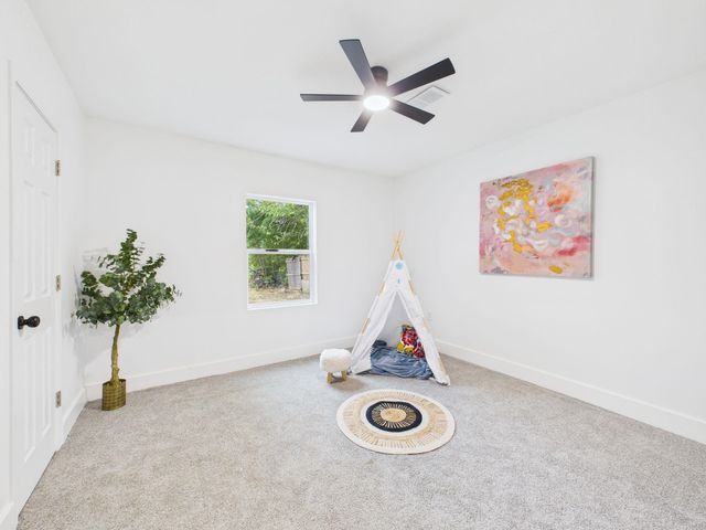 1427 N Erie Ave, Wichita, KS 67214