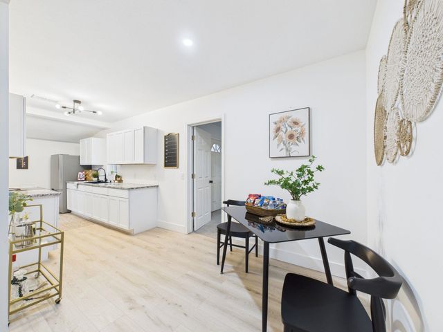 1427 N Erie Ave, Wichita, KS 67214