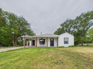 1427 N Erie Ave, Wichita, KS 67214