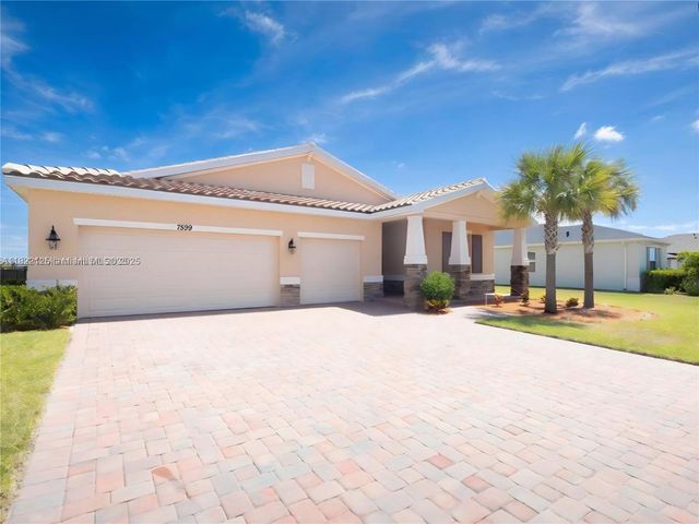 7599 NW Deysbrook Lane, Port St. Lucie, FL 34987