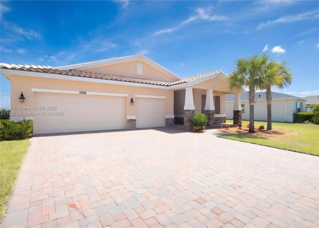 7599 NW Deysbrook Lane, Port St. Lucie, FL 34987