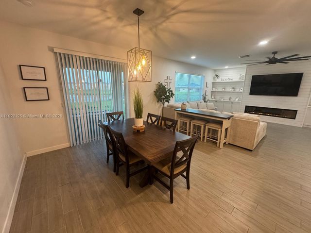 7599 NW Deysbrook Lane, Port St. Lucie, FL 34987