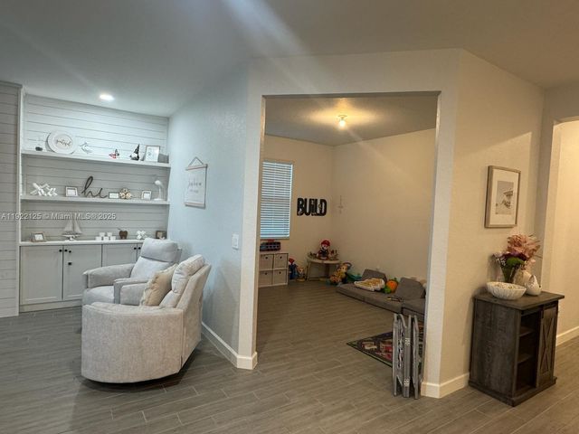 7599 NW Deysbrook Lane, Port St. Lucie, FL 34987