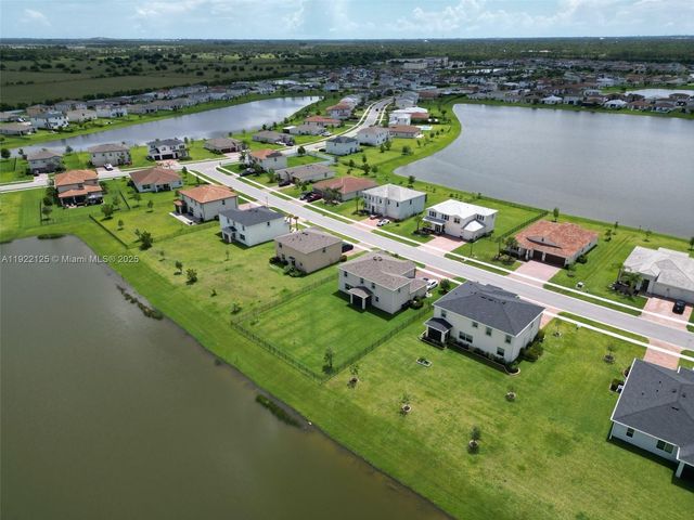 7599 NW Deysbrook Lane, Port St. Lucie, FL 34987