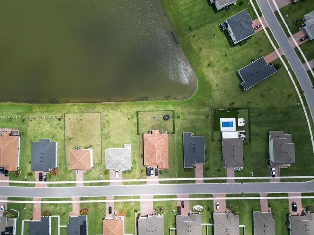 7599 NW Deysbrook Lane, Port St. Lucie, FL 34987