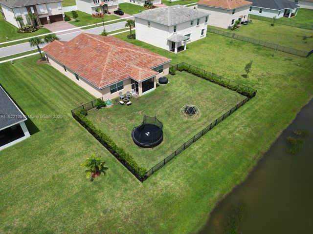 7599 NW Deysbrook Lane, Port St. Lucie, FL 34987