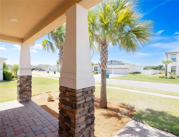 7599 NW Deysbrook Lane, Port St. Lucie, FL 34987