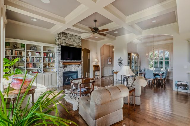 5958 SCREAMING EAGLE LN, Columbia, MO 65201