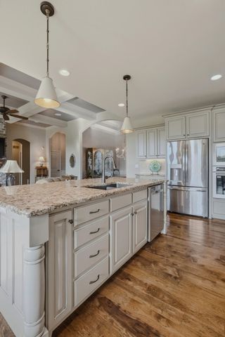 5958 SCREAMING EAGLE LN, Columbia, MO 65201