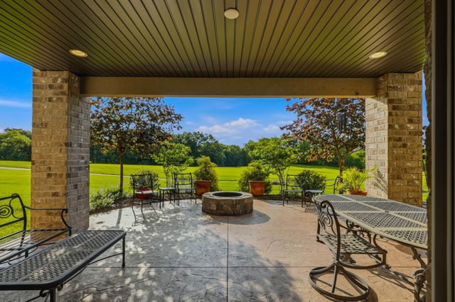5958 SCREAMING EAGLE LN, Columbia, MO 65201