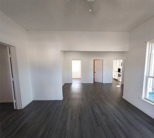 1324 W Morton Street, Denison, TX 75020