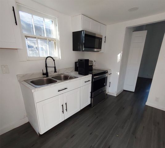 1324 W Morton Street, Denison, TX 75020