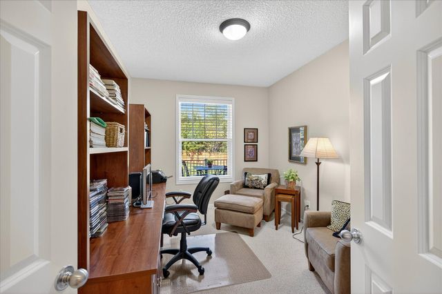 18624 48th Avenue N, Plymouth, MN 55446