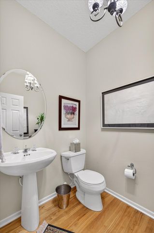 18624 48th Avenue N, Plymouth, MN 55446