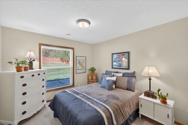 18624 48th Avenue N, Plymouth, MN 55446