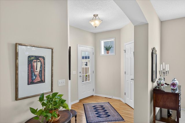 18624 48th Avenue N, Plymouth, MN 55446