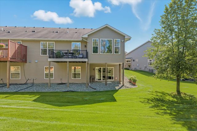 18624 48th Avenue N, Plymouth, MN 55446