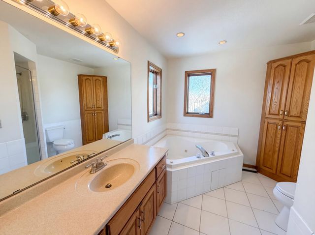 8433 Upland Lane N, Maple Grove, MN 55311