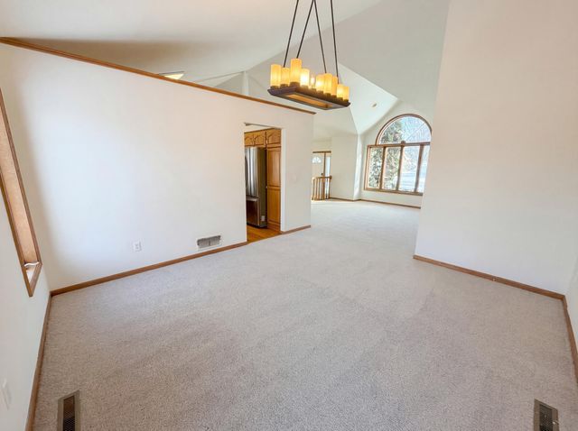 8433 Upland Lane N, Maple Grove, MN 55311