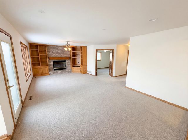 8433 Upland Lane N, Maple Grove, MN 55311