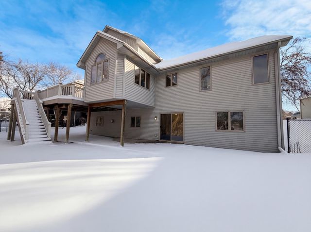 8433 Upland Lane N, Maple Grove, MN 55311