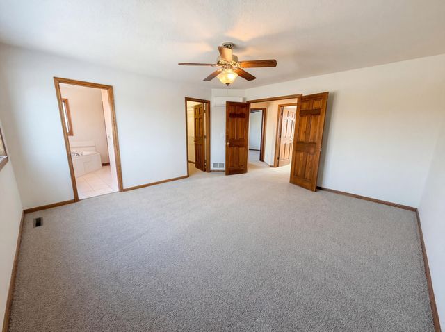 8433 Upland Lane N, Maple Grove, MN 55311