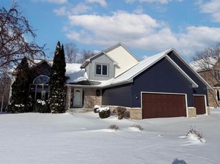 8433 Upland Lane N, Maple Grove, MN 55311