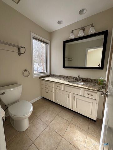 12 Boulevard Drive 15-102, Danbury, CT 06810