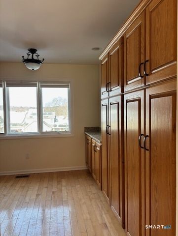 12 Boulevard Drive 15-102, Danbury, CT 06810