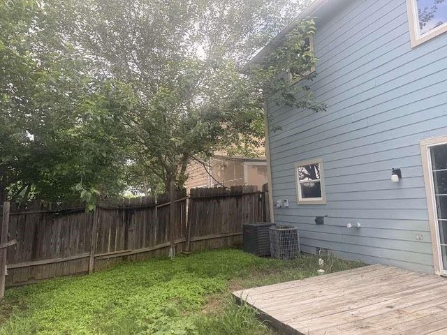 1675 Hugh Road B, Houston, TX 77067