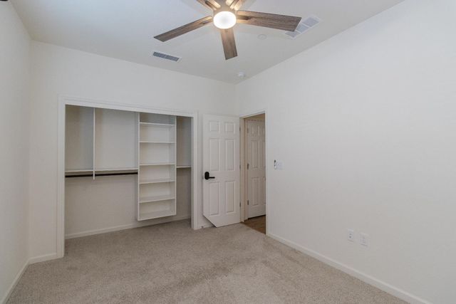 1158 Encore Way W, Madera, CA 93636