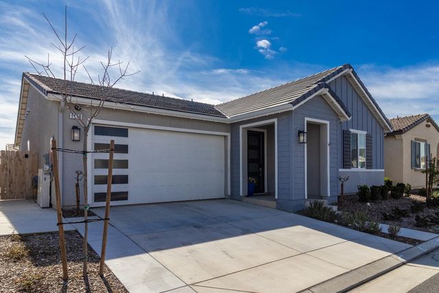 1158 Encore Way W, Madera, CA 93636