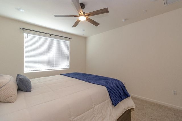 1158 Encore Way W, Madera, CA 93636