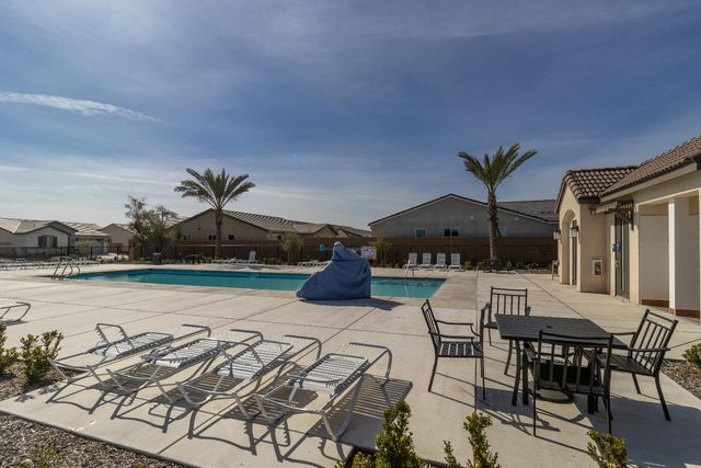 1158 Encore Way W, Madera, CA 93636