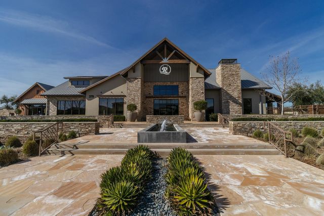 1158 Encore Way W, Madera, CA 93636