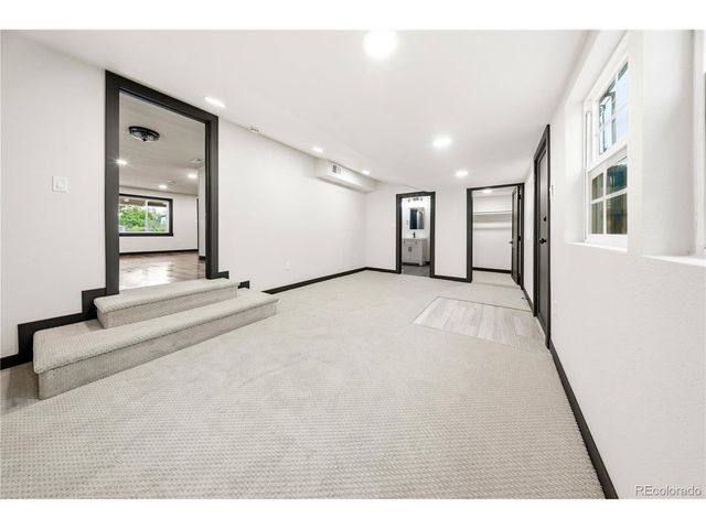 8060 W 12th Ave, Lakewood, CO 80214